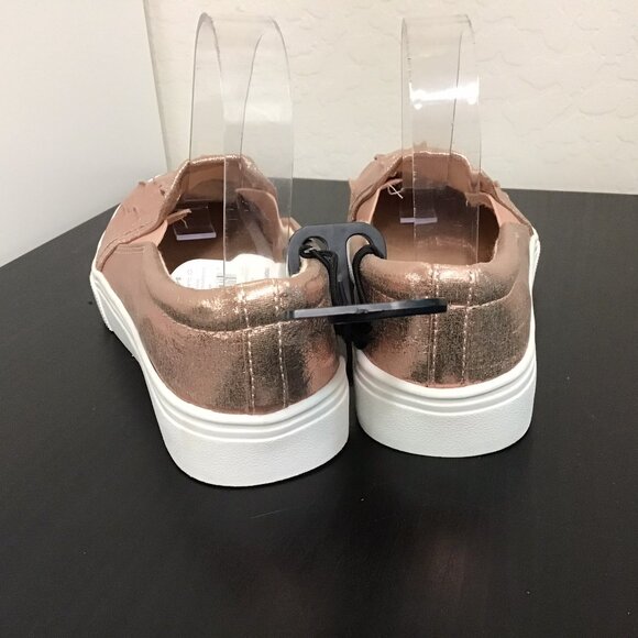 NWT Wonder Nation Girls Casual Ruffle Rose Gold Slip On Sneaker Size 3 - Picture 6 of 7